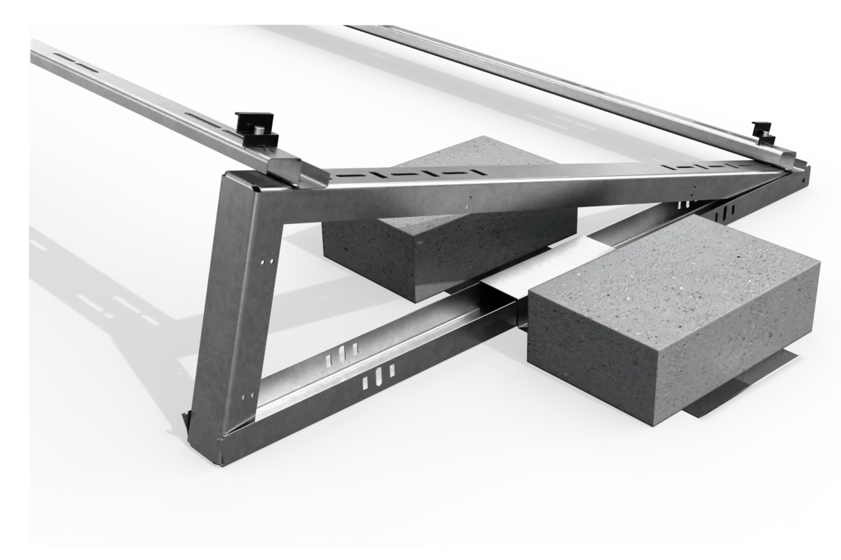 Stelaż fotowoltaika na dach płaski z bloczkami balastowymi – widok boczny konstrukcji z ekierką