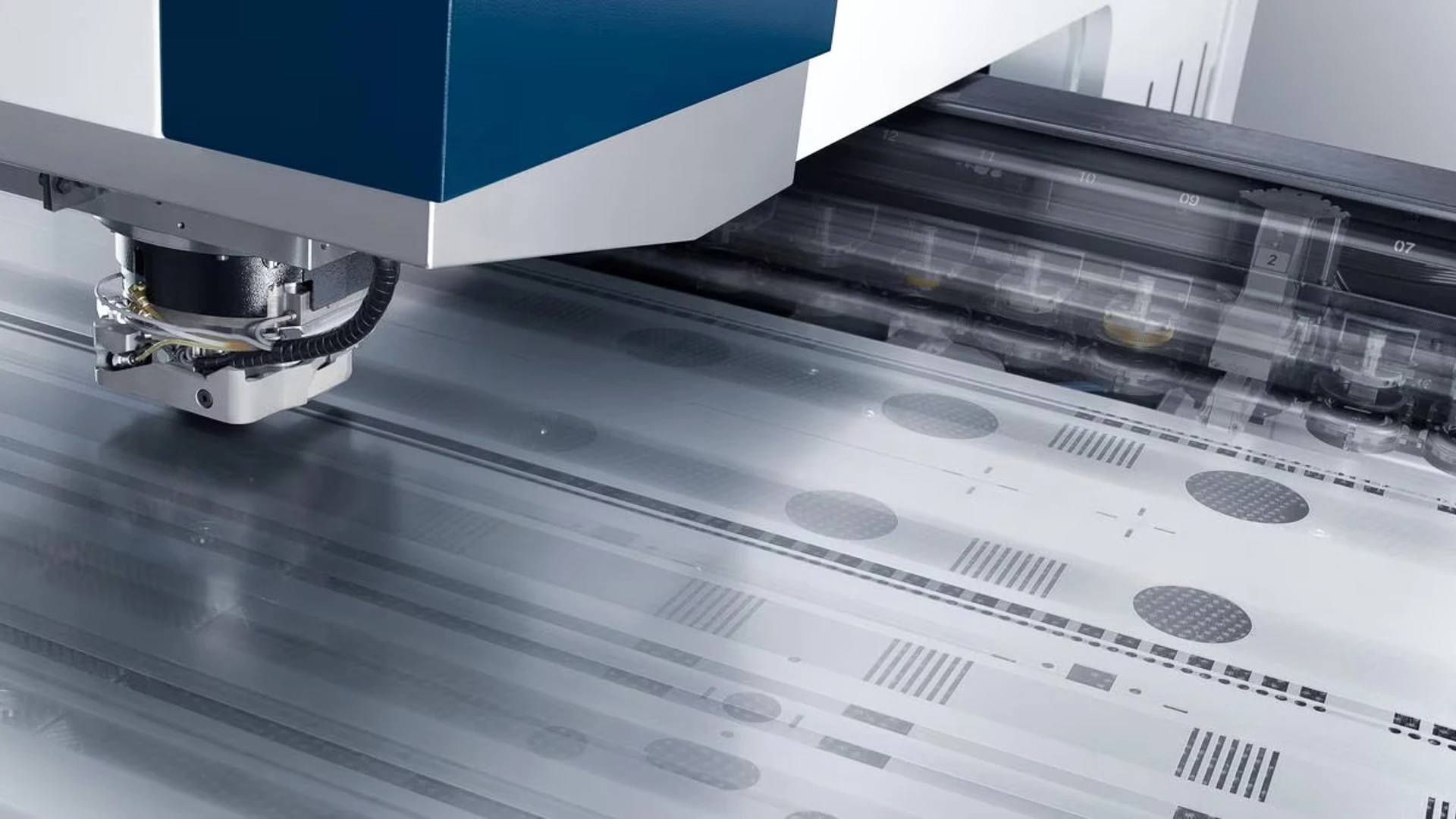 Wykrawarka do blach – co to jest i&nbsp;jak działa?